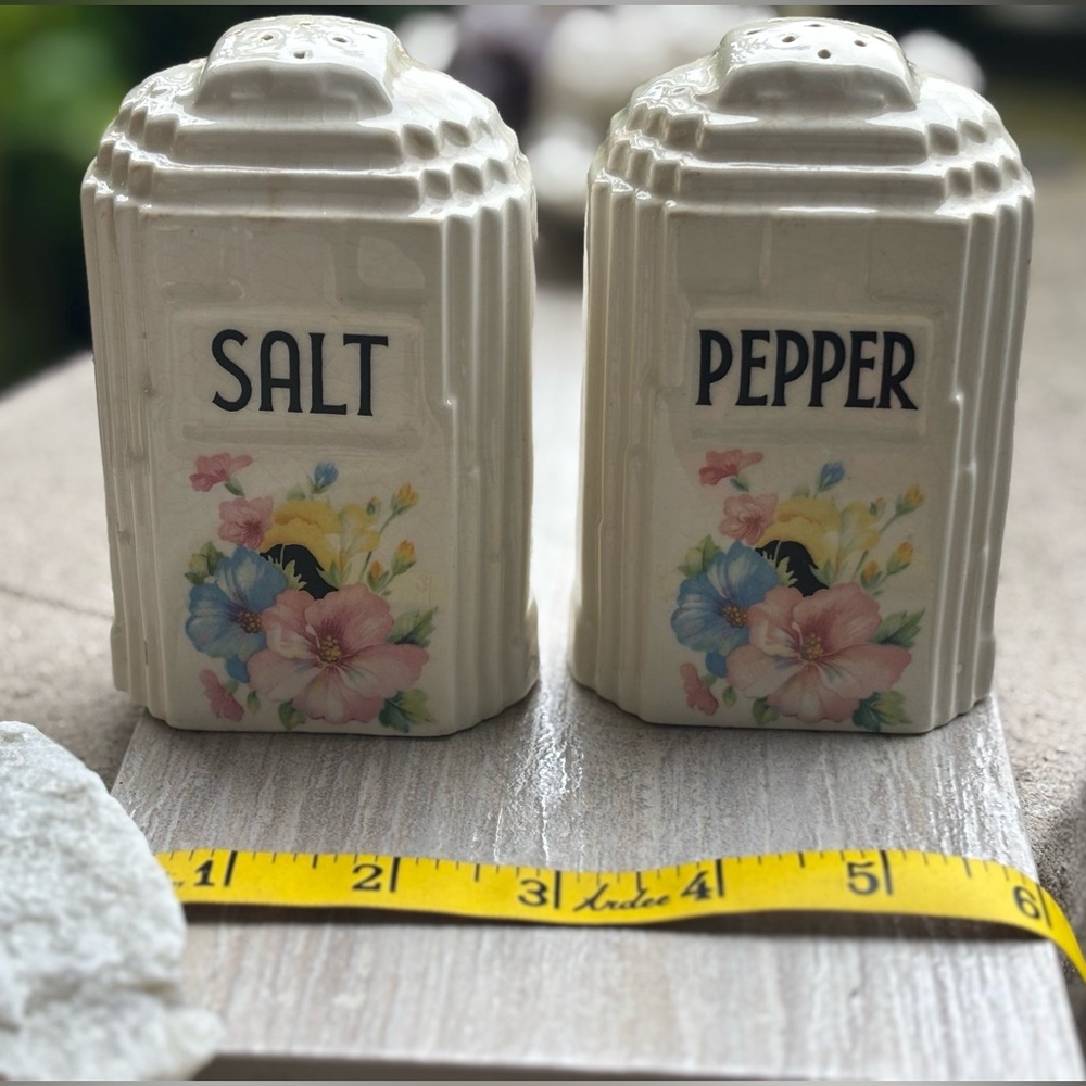 Floral Salt and Pepper Shakers, art deco decor, sky scraper kitchenware, Harker